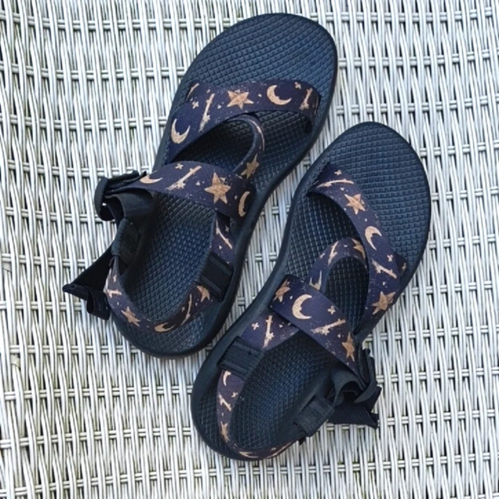 Chaco || Celestial || Stars & Moons Sandals || Women's 9 - Picture 4 of 10